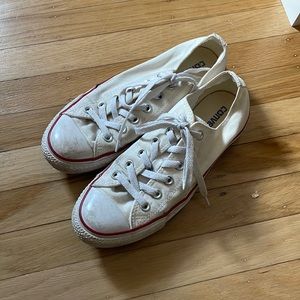 White Low Converse